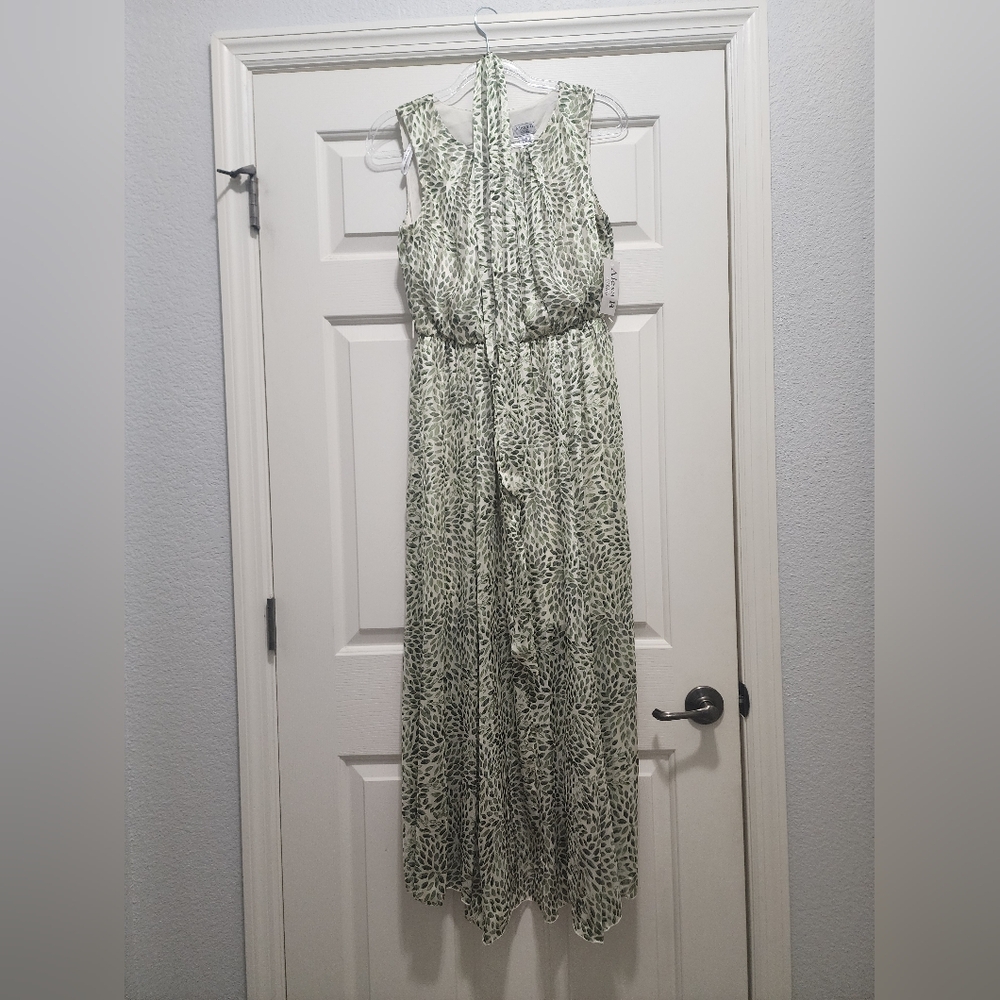 Brand New Alexa B Nites Brand Leaf Pattern Maxi Dress Size 8